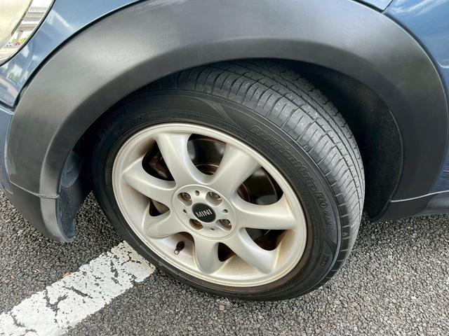 MINI クーパーS コンバーチブル オープンカー ETC HID AT キーレスエントリー アルミホイール 盗難防止システム ABS CD エアコン パワーステアリング パワーウィンドウ(29枚目)