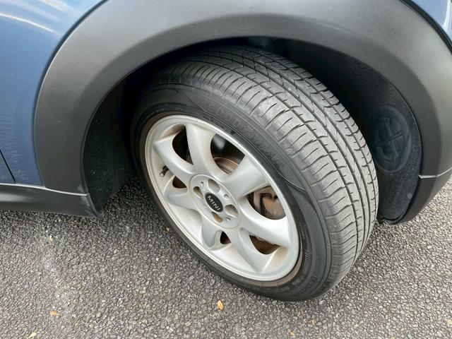 MINI クーパーS コンバーチブル オープンカー ETC HID AT キーレスエントリー アルミホイール 盗難防止システム ABS CD エアコン パワーステアリング パワーウィンドウ(30枚目)