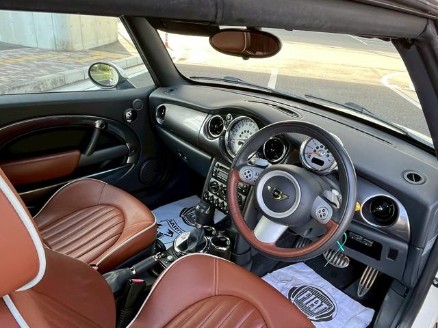 MINI クーパーS コンバーチブル オープンカー クリアランスソナー HID AT アルミホイール 盗難防止システム ABS CD USB エアコン パワーステアリング パワーウィンドウ(9枚目)