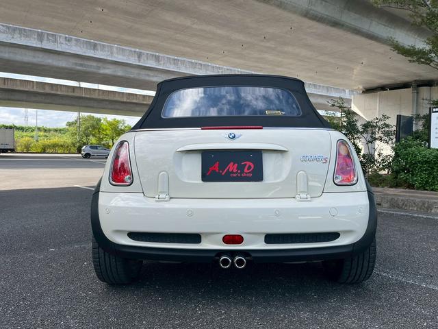 MINI クーパーS コンバーチブル オープンカー クリアランスソナー HID AT アルミホイール 盗難防止システム ABS CD USB エアコン パワーステアリング パワーウィンドウ(16枚目)