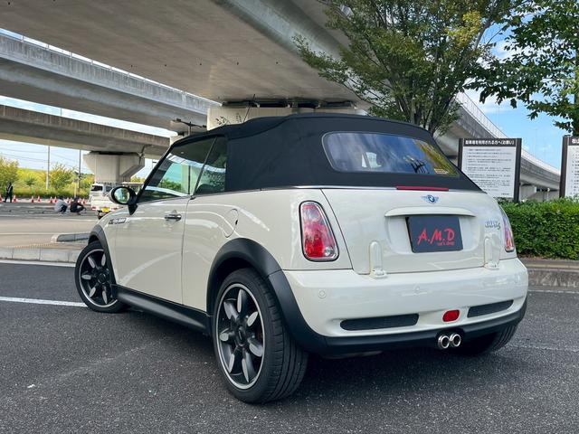 MINI クーパーS コンバーチブル オープンカー クリアランスソナー HID AT アルミホイール 盗難防止システム ABS CD USB エアコン パワーステアリング パワーウィンドウ(18枚目)