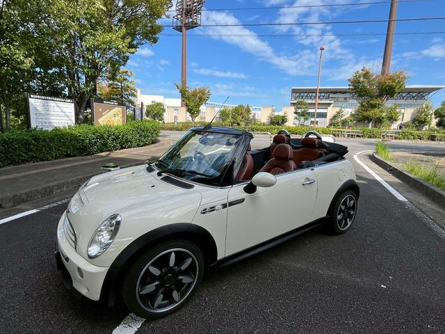 MINI クーパーS コンバーチブル オープンカー クリアランスソナー HID AT アルミホイール 盗難防止システム ABS CD USB エアコン パワーステアリング パワーウィンドウ(31枚目)