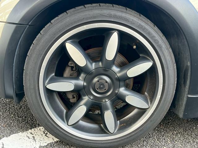 MINI クーパーS コンバーチブル オープンカー クリアランスソナー HID AT アルミホイール 盗難防止システム ABS CD USB エアコン パワーステアリング パワーウィンドウ(38枚目)