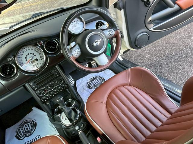 MINI クーパーS コンバーチブル オープンカー クリアランスソナー HID AT アルミホイール 盗難防止システム ABS CD USB エアコン パワーステアリング パワーウィンドウ(55枚目)