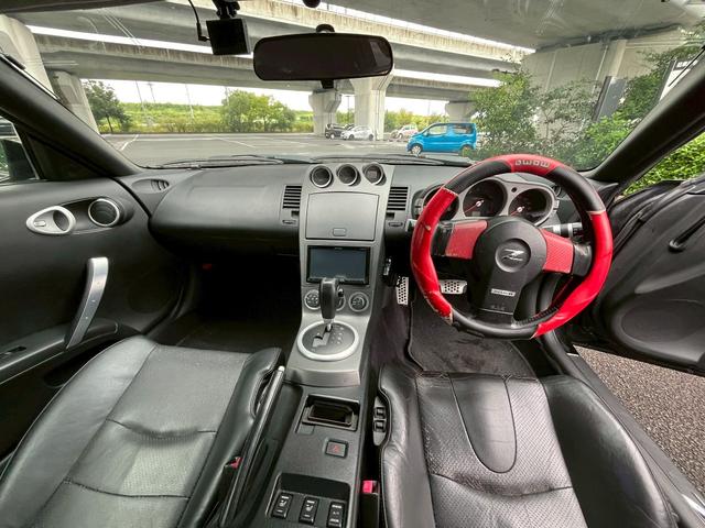 フェアレディZ ベースグレード ドライブレコーダー ETC AT HID キーレスエントリー 電動格納ミラー シートヒーター アルミホイール 盗難防止システム 衝突安全ボディ ABS エアコン パワーステアリング パワーウィンドウ(2枚目)