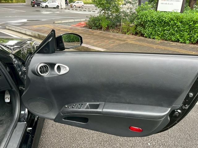 フェアレディZ ベースグレード ドライブレコーダー ETC AT HID キーレスエントリー 電動格納ミラー シートヒーター アルミホイール 盗難防止システム 衝突安全ボディ ABS エアコン パワーステアリング パワーウィンドウ(7枚目)