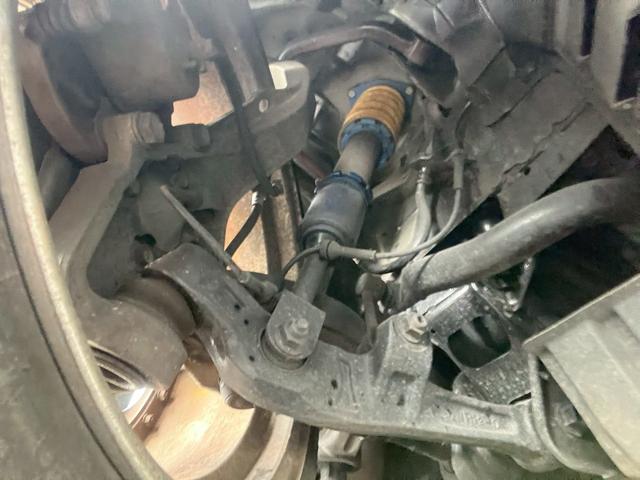 フェアレディZ ベースグレード ドライブレコーダー ETC AT HID キーレスエントリー 電動格納ミラー シートヒーター アルミホイール 盗難防止システム 衝突安全ボディ ABS エアコン パワーステアリング パワーウィンドウ(26枚目)