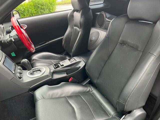 フェアレディZ ベースグレード ドライブレコーダー ETC AT HID キーレスエントリー 電動格納ミラー シートヒーター アルミホイール 盗難防止システム 衝突安全ボディ ABS エアコン パワーステアリング パワーウィンドウ(33枚目)