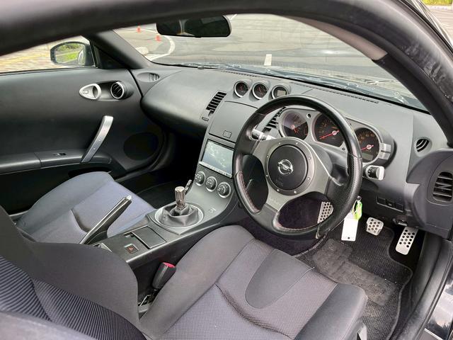 フェアレディZ バージョンS ETC MT HID キーレスエントリー 電動格納ミラー アルミホイール 盗難防止システム 衝突安全ボディ ABS ESC CD エアコン(42枚目)