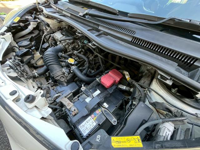 iQ 100G レザーパッケージ アルミホイール スマートキー 電動格納ミラー CVT 盗難防止システム 衝突安全ボディ ABS ESC CD エアコン パワーステアリング パワーウィンドウ(40枚目)