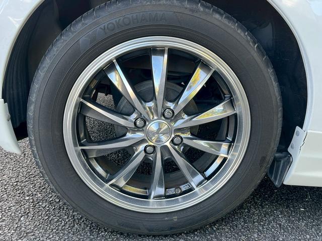 iQ 100G レザーパッケージ アルミホイール スマートキー 電動格納ミラー CVT 盗難防止システム 衝突安全ボディ ABS ESC CD エアコン パワーステアリング パワーウィンドウ(42枚目)