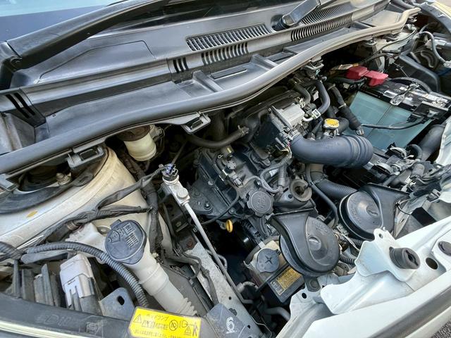 iQ 100G レザーパッケージ アルミホイール スマートキー 電動格納ミラー CVT 盗難防止システム 衝突安全ボディ ABS ESC CD エアコン パワーステアリング パワーウィンドウ(44枚目)