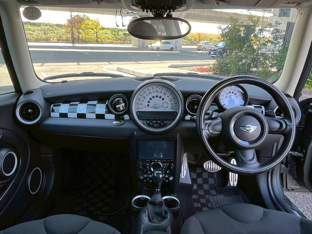 MINI クーパーS アルミホイール キーレスエントリー サンルーフ HID AT ABS エアコン パワーステアリング パワーウィンドウ(2枚目)
