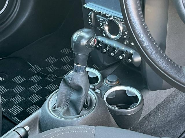 MINI クーパーS アルミホイール キーレスエントリー サンルーフ HID AT ABS エアコン パワーステアリング パワーウィンドウ(4枚目)