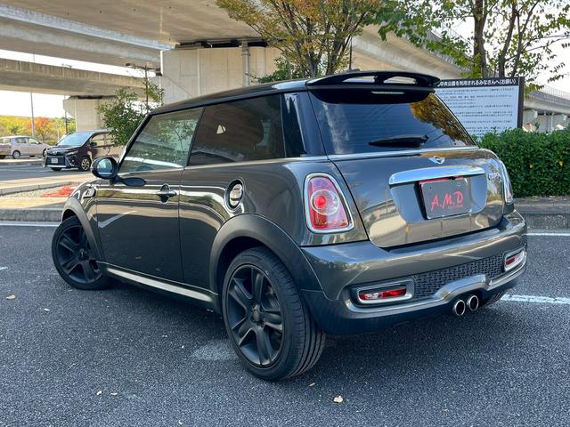 MINI クーパーS アルミホイール キーレスエントリー サンルーフ HID AT ABS エアコン パワーステアリング パワーウィンドウ(16枚目)