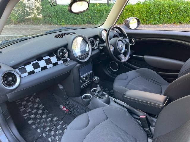 MINI クーパーS アルミホイール キーレスエントリー サンルーフ HID AT ABS エアコン パワーステアリング パワーウィンドウ(35枚目)