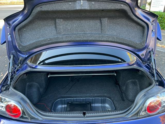 ＲＸ－８ マツダスピードバージョン　ＭＴ　ＨＩＤ　電動格納ミラー　アルミホイール　衝突安全ボディ　ＡＢＳ　ＣＤ　ＭＤ　エアコン　パワーウィンドウ（18枚目）