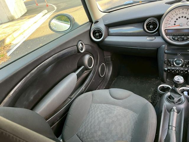 MINI クーパーS クラブマン アルミホイール HID MT ABS ESC CD エアコン パワーステアリング パワーウィンドウ(3枚目)