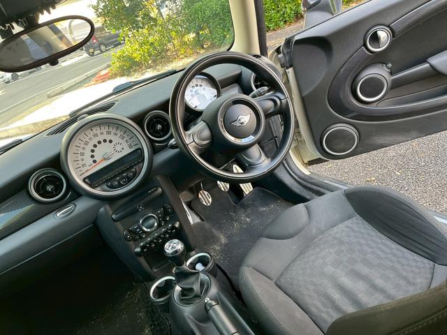 MINI クーパーS クラブマン アルミホイール HID MT ABS ESC CD エアコン パワーステアリング パワーウィンドウ(4枚目)