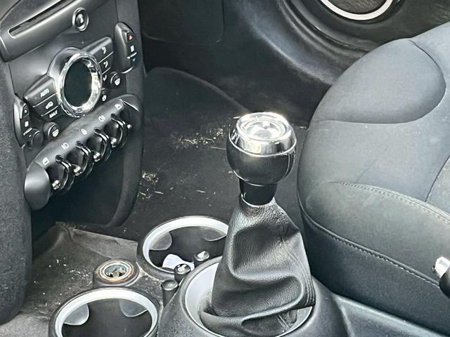 MINI クーパーS クラブマン アルミホイール HID MT ABS ESC CD エアコン パワーステアリング パワーウィンドウ(6枚目)