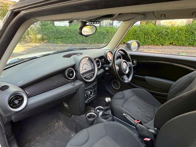 MINI クーパーS クラブマン アルミホイール HID MT ABS ESC CD エアコン パワーステアリング パワーウィンドウ(8枚目)