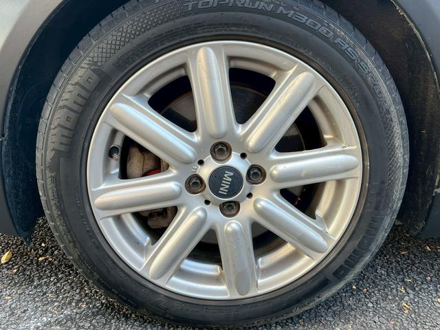 MINI クーパーS クラブマン アルミホイール HID MT ABS ESC CD エアコン パワーステアリング パワーウィンドウ(18枚目)