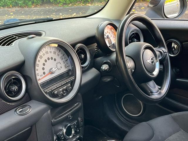 MINI クーパーS クラブマン アルミホイール HID MT ABS ESC CD エアコン パワーステアリング パワーウィンドウ(41枚目)