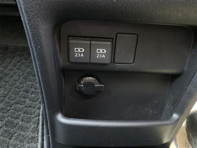 ノア ハイブリッドＳｉ　ダブルバイビーＩＩ　フルセグ　メモリーナビ　ＤＶＤ再生　後席モニター　バックカメラ　衝突被害軽減システム　両側電動スライド　ＬＥＤヘッドランプ　乗車定員７人　３列シート　ワンオーナー　記録簿（17枚目）