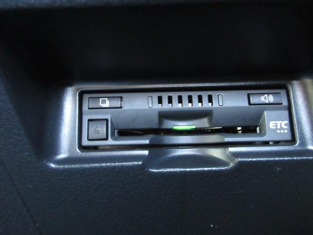 ヴィッツ ジュエラ　純正ナビ・ワンセグＴＶ・ＣＤ・ブルートゥース・バックカメラ・ＥＴＣ・オートライト・電動格納ミラー・トヨタセーフティセンス・アイドリングＳＴＯＰ・スマートキ（7枚目）