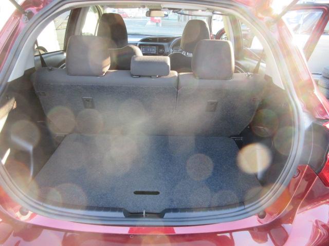 ヴィッツ ジュエラ　純正ナビ・ワンセグＴＶ・ＣＤ・ブルートゥース・バックカメラ・ＥＴＣ・オートライト・電動格納ミラー・トヨタセーフティセンス・アイドリングＳＴＯＰ・スマートキ（40枚目）