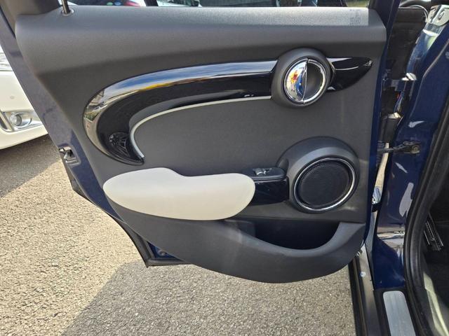 MINI ジャーミン クーパーS 150台限定車 パークアシスト オートクルーズコントロール HID 電動格納ミラー ドライブレコーダー HDDナビ ABS(47枚目)
