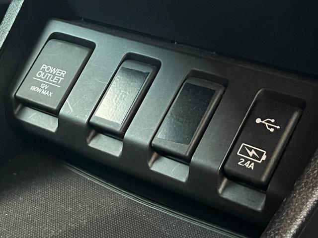 ヴェゼル ハイブリッドＺ・ホンダセンシング　４ＷＤ　Ｂｌｕｅｔｏｏｔｈ対応ナビ　バックカメラ　ミュージックサーバー　社外１６ＡＷ　スタッドレスタイヤ　ハーフレザーシート　シートヒーター（9枚目）