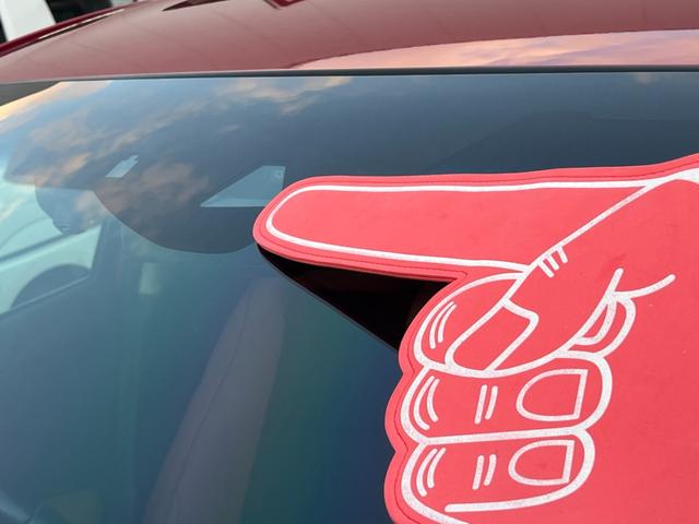 ヴェゼル ハイブリッドＺ・ホンダセンシング　４ＷＤ　Ｂｌｕｅｔｏｏｔｈ対応ナビ　バックカメラ　ミュージックサーバー　社外１６ＡＷ　スタッドレスタイヤ　ハーフレザーシート　シートヒーター（11枚目）