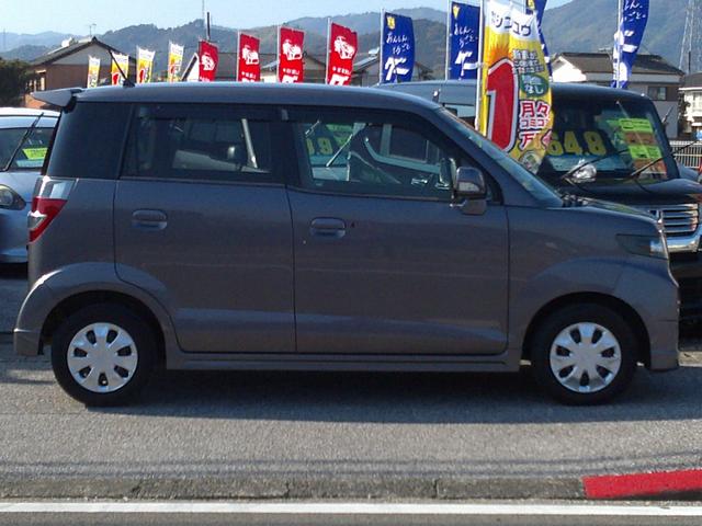 W キーレスエントリー 電動格納ミラー ETC オートエアコン フルフラット HID フォグランプ ウインカーミラー ベンチシート 盗難防止システム 衝突安全ボディー(79枚目)