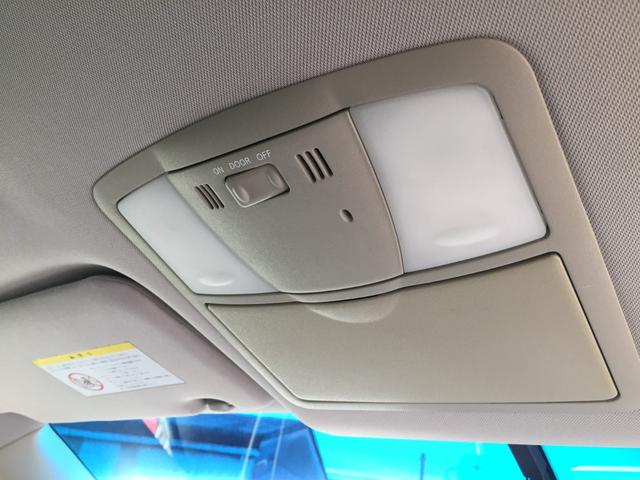 250XL プッシュスタート ETC バックカメラ ナビ アルミホイール オートライト CVT スマートキー 電動格納ミラー 電動リアゲート 盗難防止システム パワーシート オットマン CD 衝突安全ボディ(58枚目)