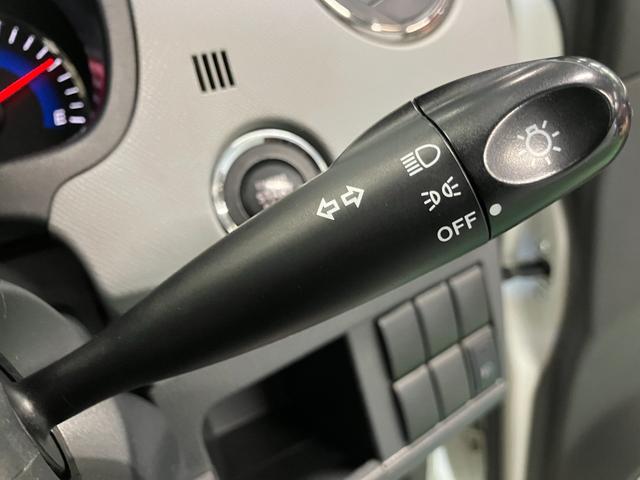 ワゴンＲスティングレー Ｘ　ＨＩＤ　スマートキー　電動格納ミラー　ベンチシート　ＡＴ　盗難防止システム　ＡＢＳ　ＣＤ　アルミホイール　衝突安全ボディ　エアコン　パワーステアリング　パワーウィンドウ（6枚目）
