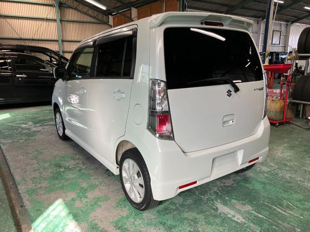 ワゴンＲスティングレー Ｘ　ＨＩＤ　スマートキー　電動格納ミラー　ベンチシート　ＡＴ　盗難防止システム　ＡＢＳ　ＣＤ　アルミホイール　衝突安全ボディ　エアコン　パワーステアリング　パワーウィンドウ（17枚目）