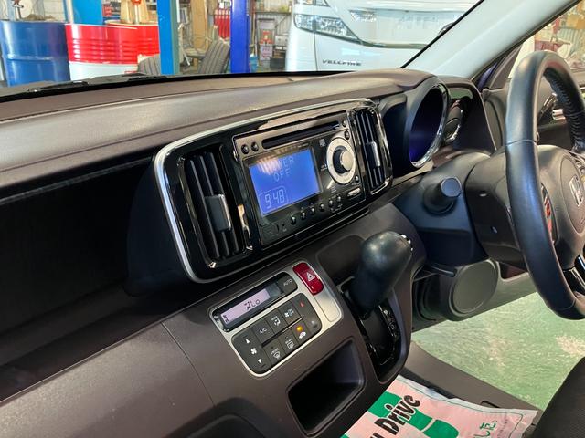 Ｎ－ＯＮＥ プレミアム　オートライト　ＨＩＤ　スマートキー　アイドリングストップ　電動格納ミラー　ベンチシート　ＣＶＴ　盗難防止システム　ＡＢＳ　ＣＤ　チップアップシート（30枚目）