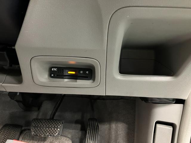 インサイト L ETC バックカメラ アルミホイール HID CVT アイドリングストップ 電動格納ミラー 盗難防止システム CD 衝突安全ボディ ABS エアコン パワーステアリング パワーウィンドウ(6枚目)