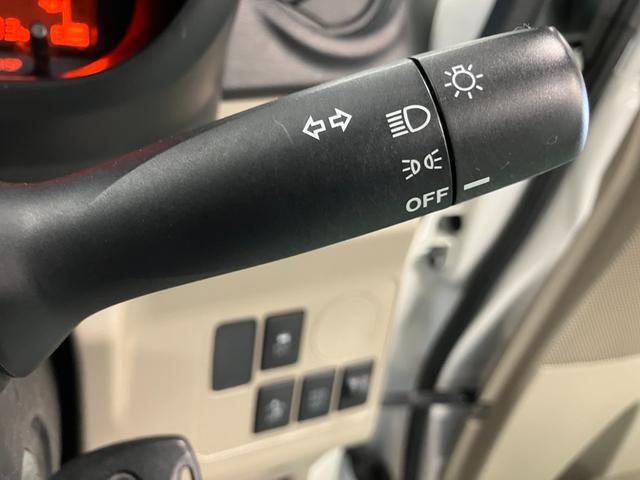 ムーヴ Ｌ　ＳＡ　衝突被害軽減システム　アイドリングストップ　電動格納ミラー　ＣＶＴ　盗難防止システム　ＡＢＳ　ＥＳＣ　ＣＤ　衝突安全ボディ　エアコン　パワーステアリング　パワーウィンドウ（7枚目）