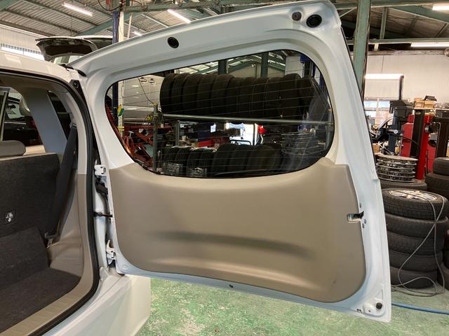 ムーヴ Ｌ　ＳＡ　衝突被害軽減システム　アイドリングストップ　電動格納ミラー　ＣＶＴ　盗難防止システム　ＡＢＳ　ＥＳＣ　ＣＤ　衝突安全ボディ　エアコン　パワーステアリング　パワーウィンドウ（40枚目）