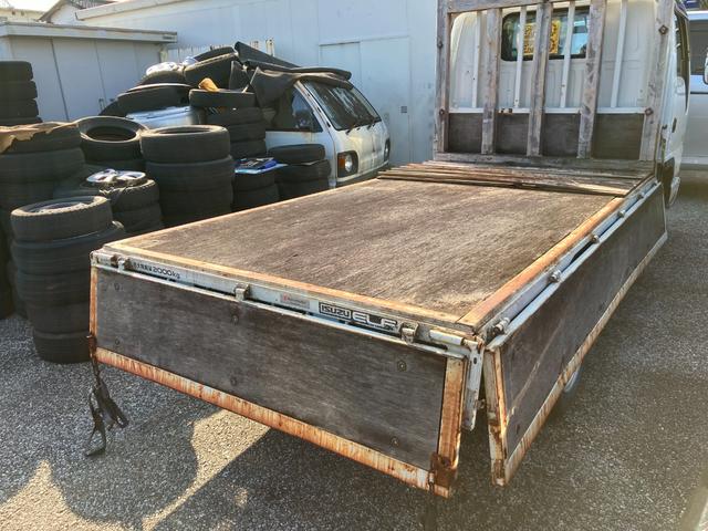 エルフトラック フルフラットロー 平ボディ ディーゼル 5MT(2枚目)