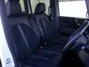 運転席・助手席ともにキレイですよー。