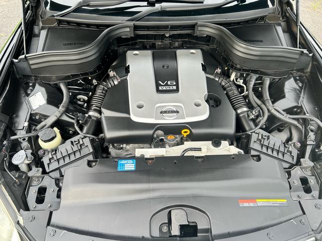 スカイラインクロスオーバー ３７０ＧＴ　ＦＯＵＲ　３７００ｃｃ　４ＷＤ　１８インチ純正アルミ　ＴＶ　柿本改マフラー（20枚目）