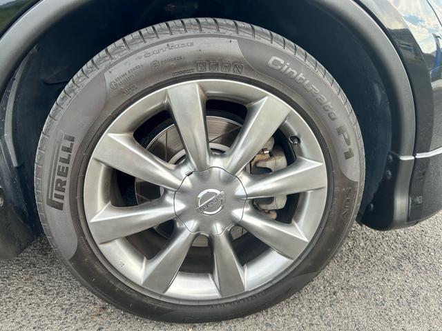 スカイラインクロスオーバー ３７０ＧＴ　ＦＯＵＲ　３７００ｃｃ　４ＷＤ　１８インチ純正アルミ　ＴＶ　柿本改マフラー（31枚目）