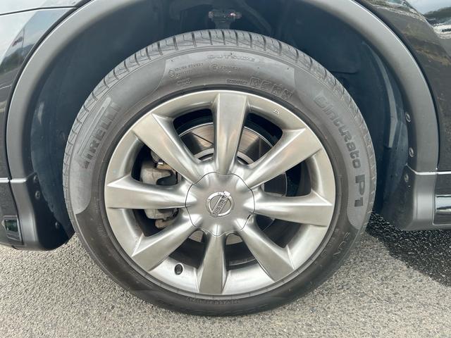スカイラインクロスオーバー ３７０ＧＴ　ＦＯＵＲ　３７００ｃｃ　４ＷＤ　１８インチ純正アルミ　ＴＶ　柿本改マフラー（34枚目）