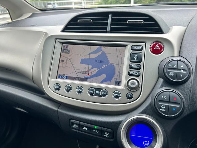 当店のお車をご覧いただき誠にありがとうございます。気になる点がございましたらお気軽にお問い合わせください。００７８−６０４６−０４３４