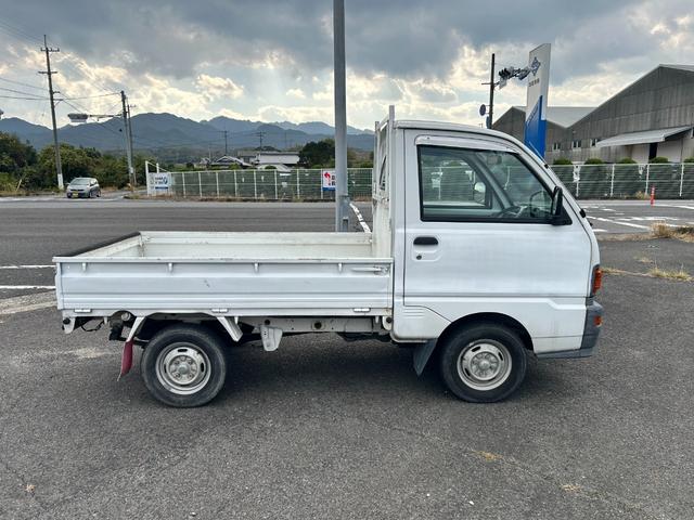 ミニキャブトラック 4速マニュアルミッション エアコン無 パワステ無 パワーウインドウ無 タイミングベルト交換済み(4枚目)