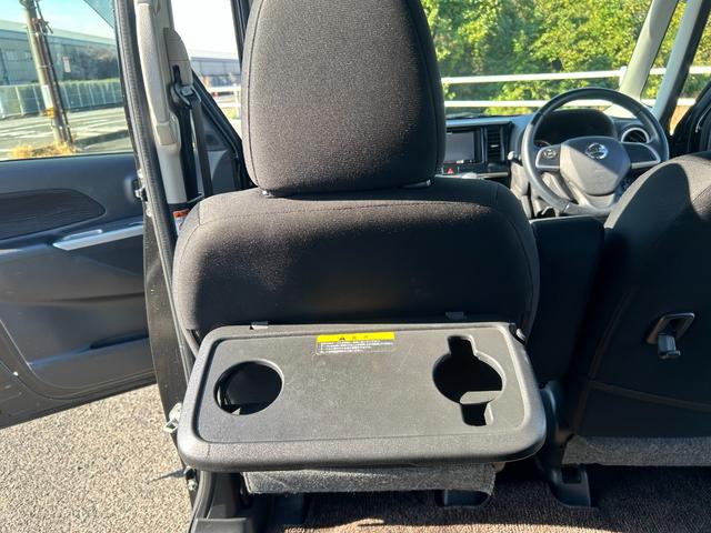 デイズルークス ハイウェイスター　ターボ　ターボ　両側パワースライドドア　全周囲モニター　バックカメラ　オートライト　全国対応１年保証付（24枚目）