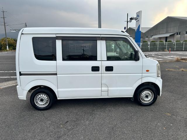 エブリイ ＰＡ　オートマッチクＡＴ　パワーステアリング　前席パワーウインドウ　キーレスキー　運転席＆助手席エアバック　純正ラジオ　全国対応１年保証付き（4枚目）